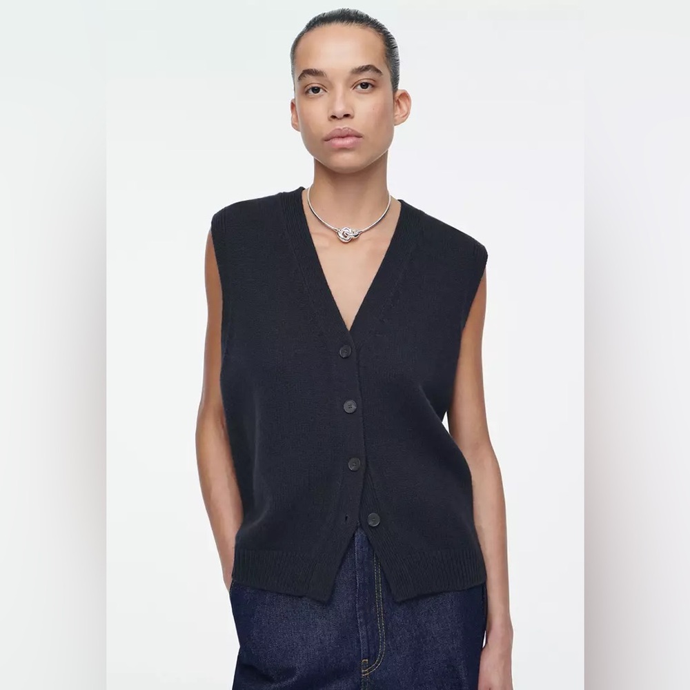 COS Knitted cashmere vest- Brand new